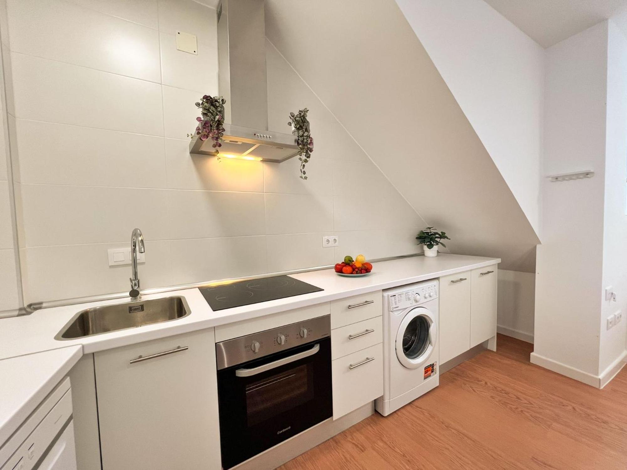 Atico Castillo By Summerland Apartment